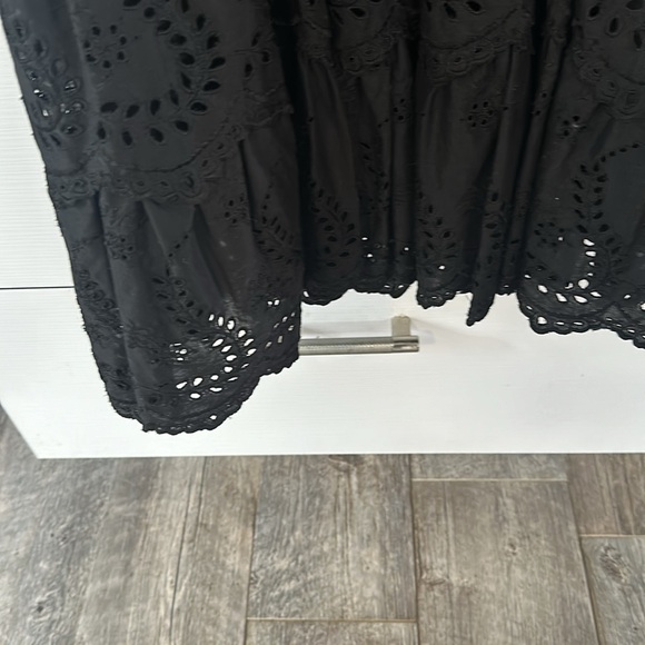 Black eyelet sleeveless sundress BCBG sz 6 like new - Picture 7 of 7